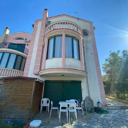 Lia's Holiday home *